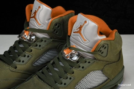 Hyperoad 5 “Olive” Jordan Air 1021